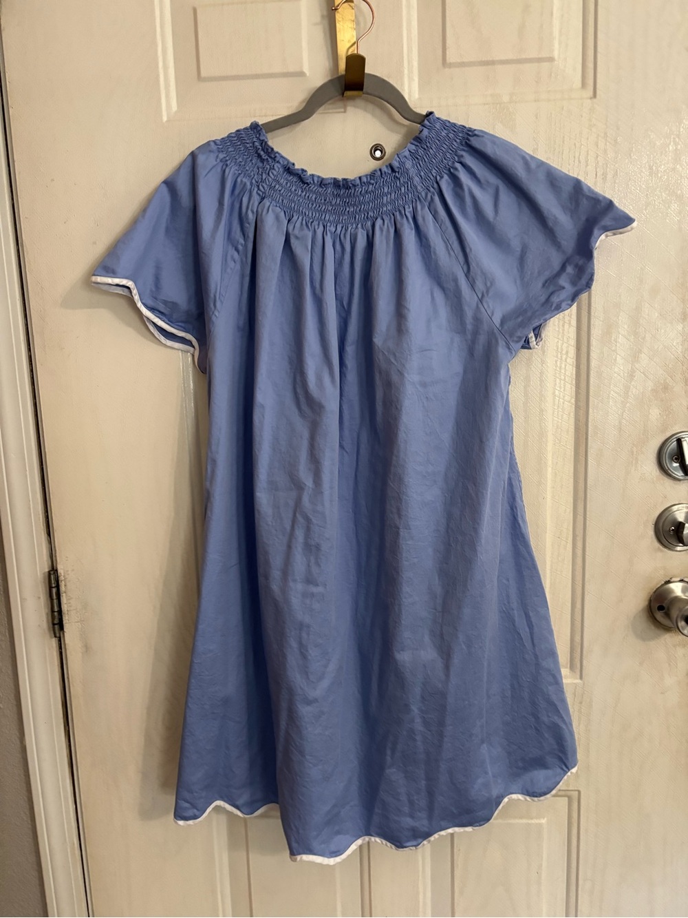 Lake dress - Picture 3 of 8